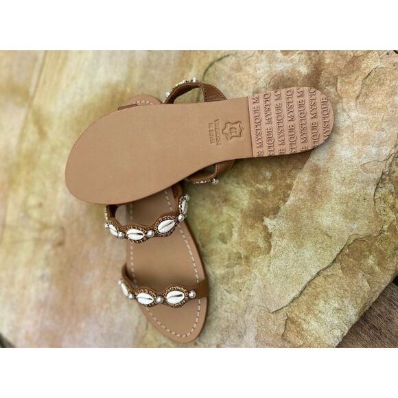 Mystique Cowrie Shells Rhinestones & Pearls Embellished Leather Sandals Size 10 - Picture 4 of 5